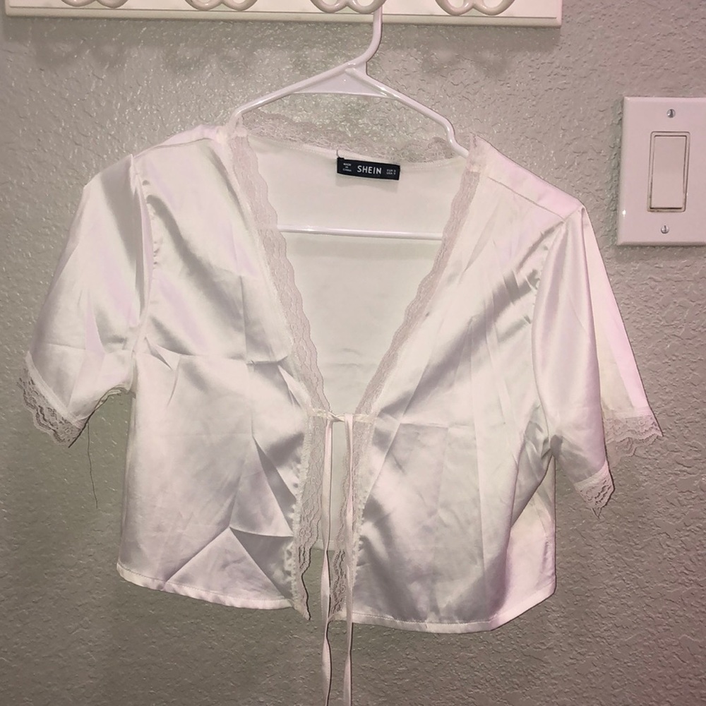 A cute lace white crop